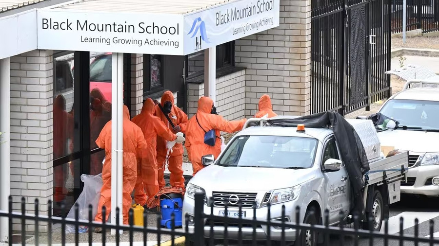 Australia đóng cửa trường học vì nghi nhiễm amiăng