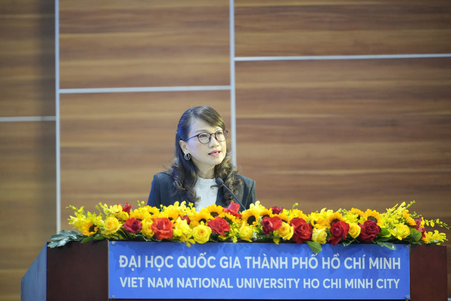 Đại học Quốc gia TPHCM có nữ giám đốc đầu tiên