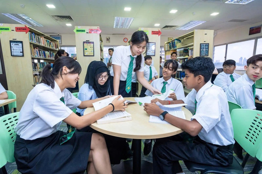  Malaysia miễn học phí cho sinh viên nghèo 