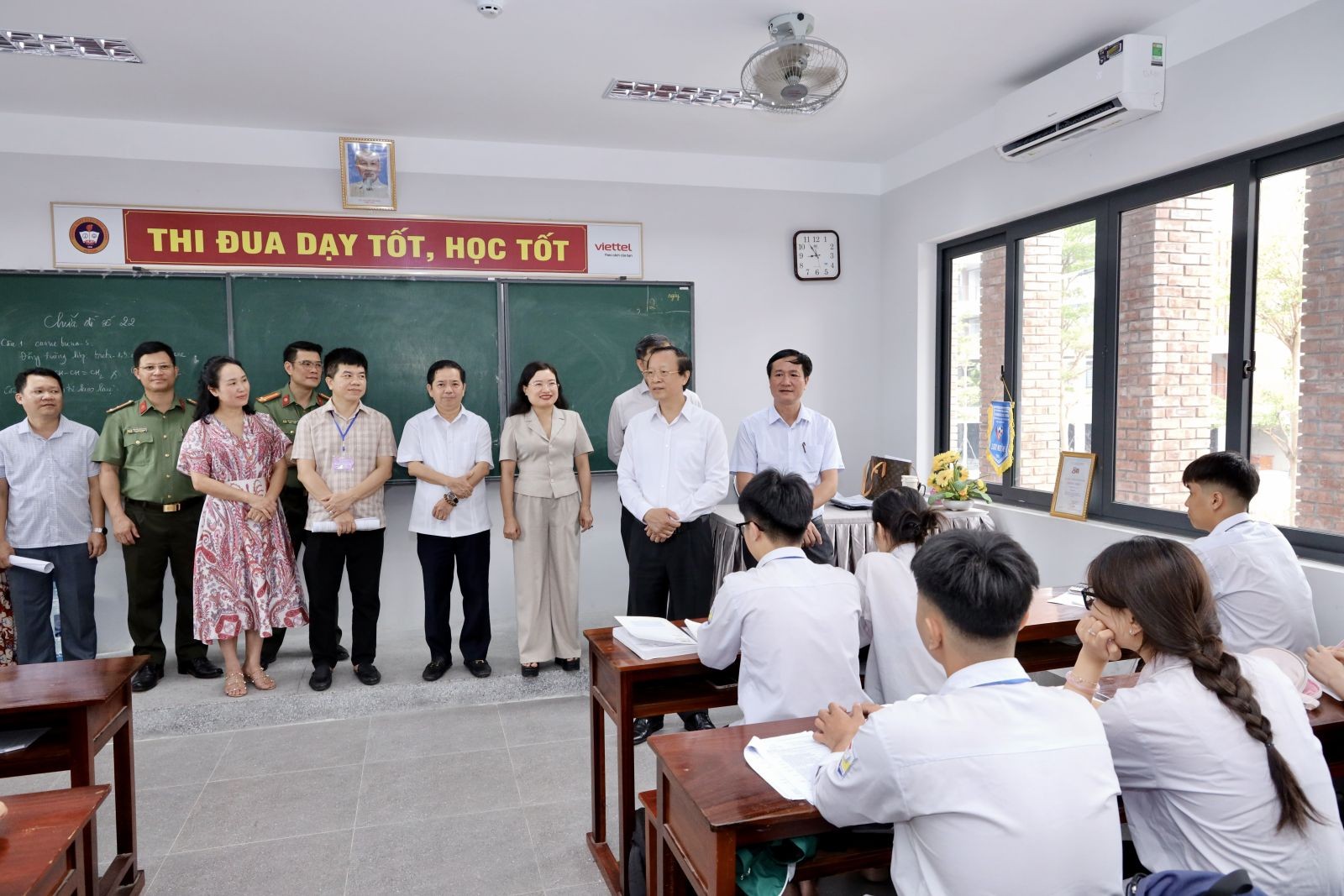 Tốt nghiệp THPT 2026: Nghiên cứu rà quét thiết bị công nghệ trước giờ thi